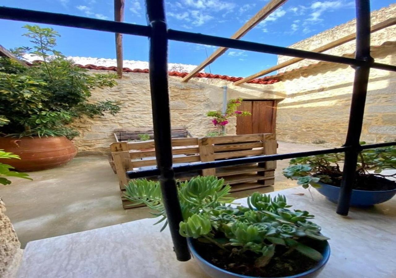 Nikos Traditional House Malathiros ภายนอก รูปภาพ